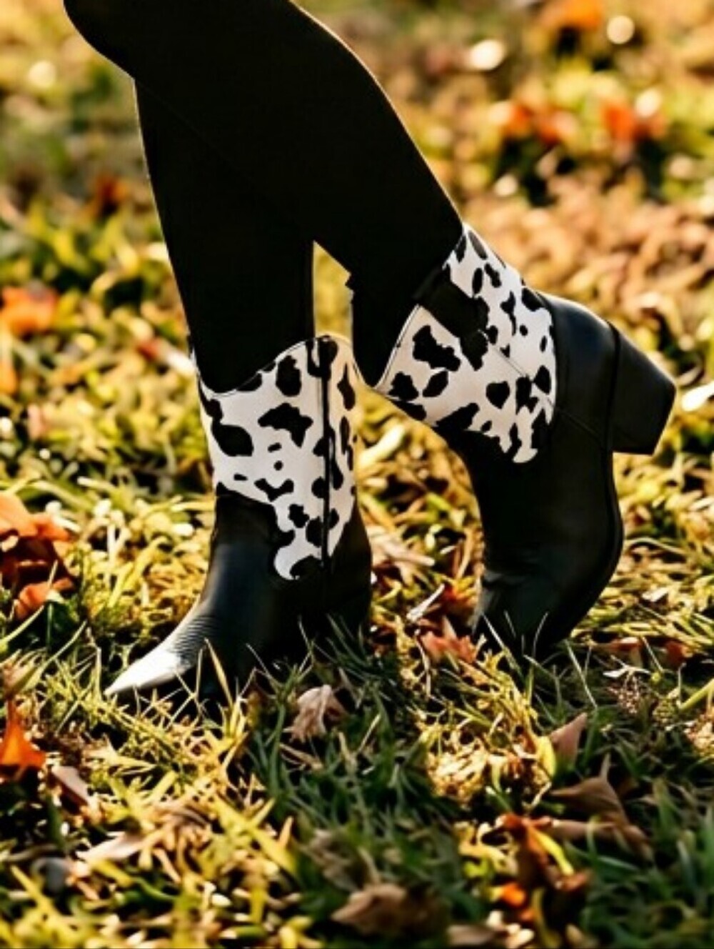 Women's Unbranded Western Block Heel Boots Size 9 Black and White Cow Print
